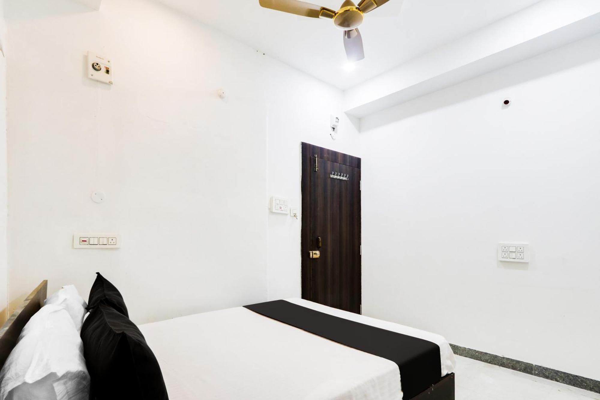 Hotel O City Inn Luxury Rooms Varangal Kültér fotó