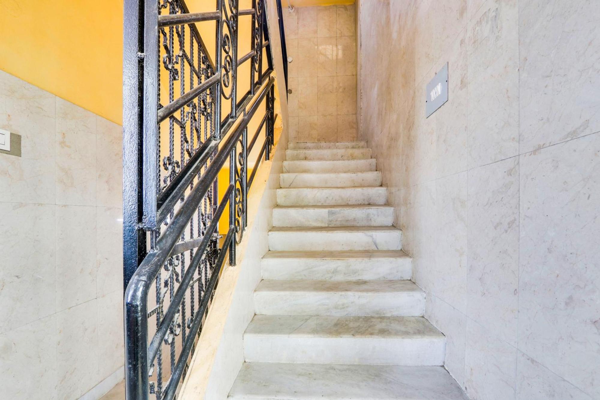 Hotel O City Inn Luxury Rooms Varangal Kültér fotó