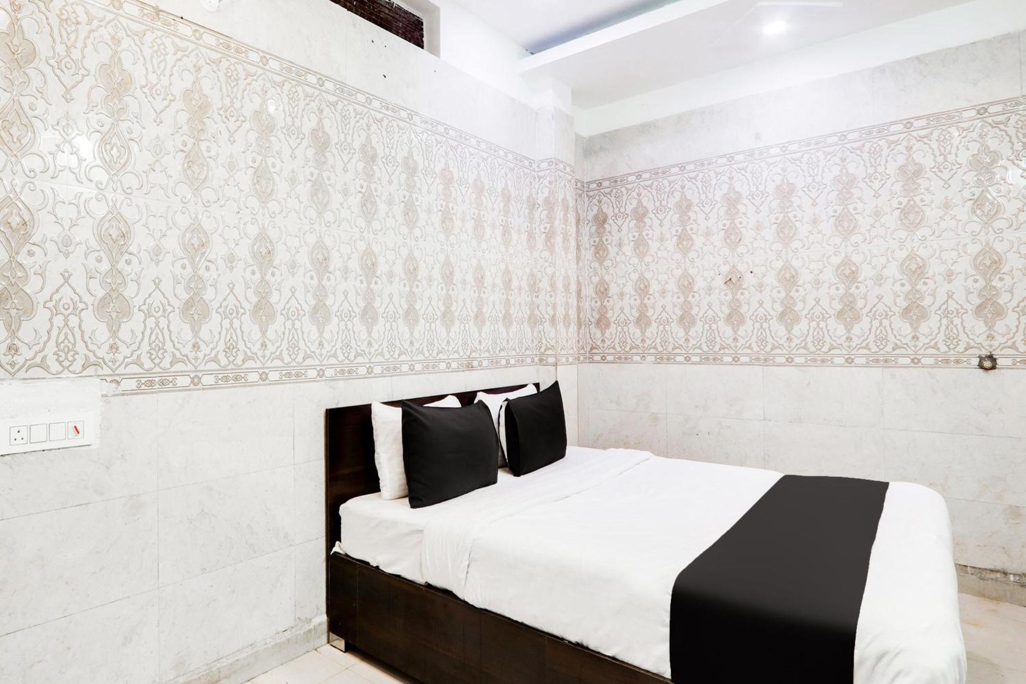 Hotel O City Inn Luxury Rooms Varangal Kültér fotó